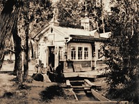 Деревянная часовня (1885) над Святым ключом. Фотография. Нач. ХХ в.