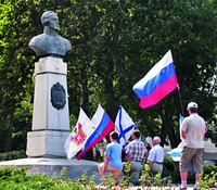 Акция памяти у памятника адмиралу прав. Ф. Ф. Ушакову. Фотография. 2018 г. Фото: А. С. Зверев