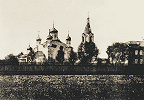 Вид на Никольский монастырь с ц. прп. Варлаама Хутынского. Фотография. Нач. ХХ в.