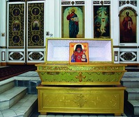 Рака с мощами свт. Гавриила (Христорождественский собор в Рязани). Фотография. 2004 г.