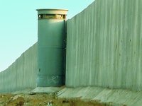 «Стена безопасности» на границе Западного берега. 2001 г.
