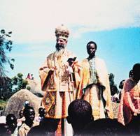 Архиерейская проповедь в кенийской деревне