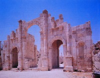 Руины базилики в Гадаре