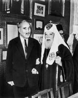 Патриарх Алексий I с личным секретарем Д. А. Остаповым. 1962 г.