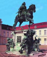 Курфюст Фридрих Вильгельм. Скульптор А. Шлютер. 1689 - 1703 гг. (дворец Шарлоттенбург, Берлин)