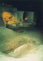Археологические раскопки под криптой базилики св. Дионисия в пригороде Парижа Сен-Дени
