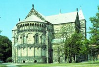Кафедральный собор св. Лаврентия в Лунде. 1145 г.