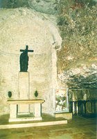 Пещера обретения Креста Господня в храме Гроба Господня