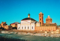 Варницкий во имя Св. Троицы Сергиев мон-рь. Вид с юж. стороны. Фотография. 2002 г.