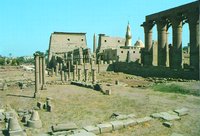 Руины копт. базилик во внутреннем дворе Луксорского храма. VI - VII вв.