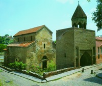 Церковь Анчисхати (VI в.) и колокольня (1675) в Тбилиси